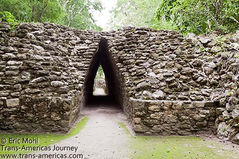 Becan-arch-to-central-plaza